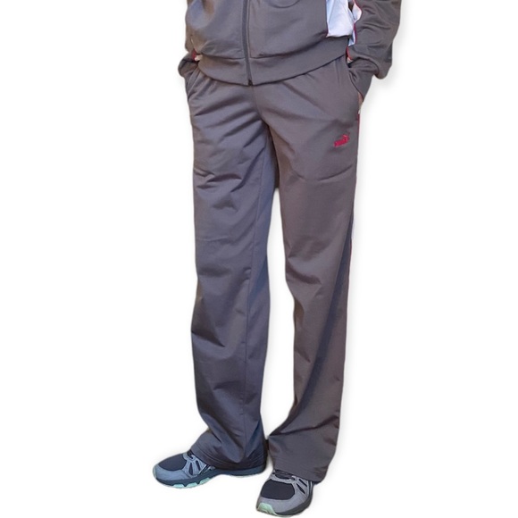 Puma track pants gray with white side stripe, pockets, loose fit, size small - Picture 5 of 13